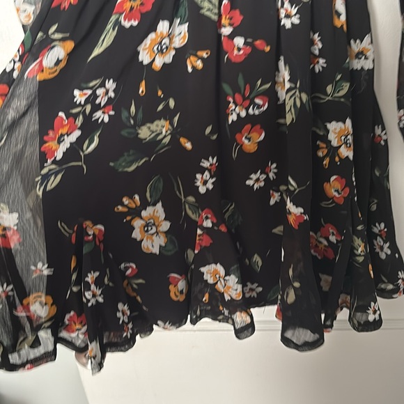 Sheer floral wrap dress - Picture 3 of 5